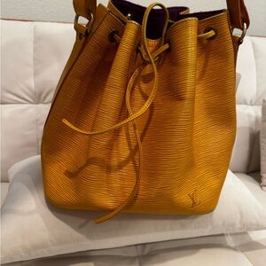 Louis Vuitton Yellow Drawstring Epi Leather Bucket Bag